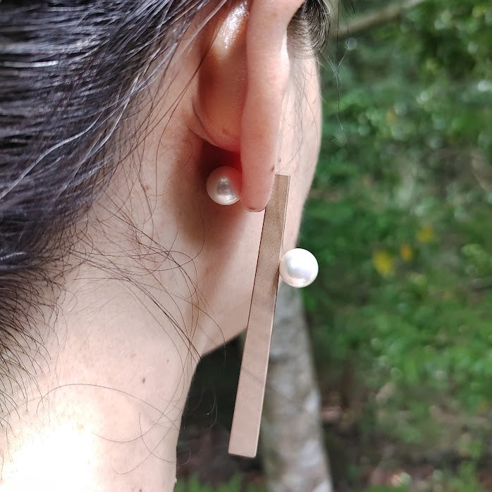 長台形ピアス(7cm) 白漆